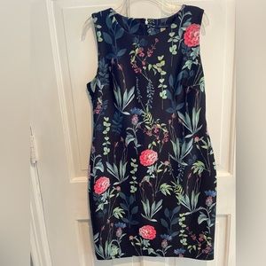 Gorgeous Tommy Hilfiger Dress!!! Lovely floral pattern - sexy and classy!